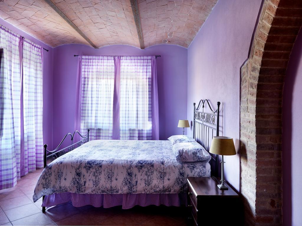 Agriturismo Piettorri Casole dʼElsa Værelse billede