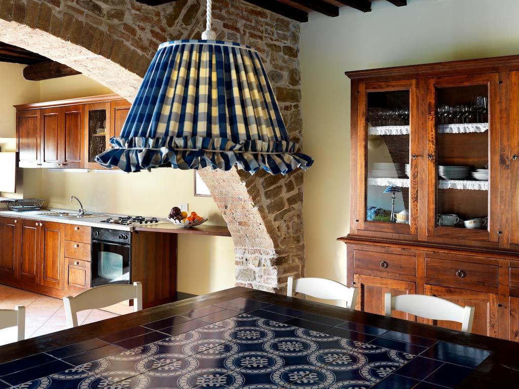 Agriturismo Piettorri Casole dʼElsa Værelse billede